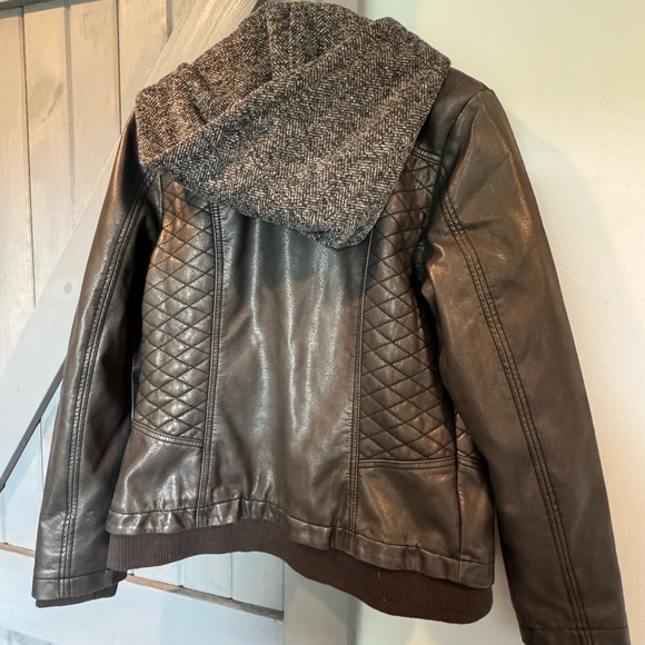 Mo-Ka Women's Black Leather Jacket with Gray Hood - Picture 5 of 7